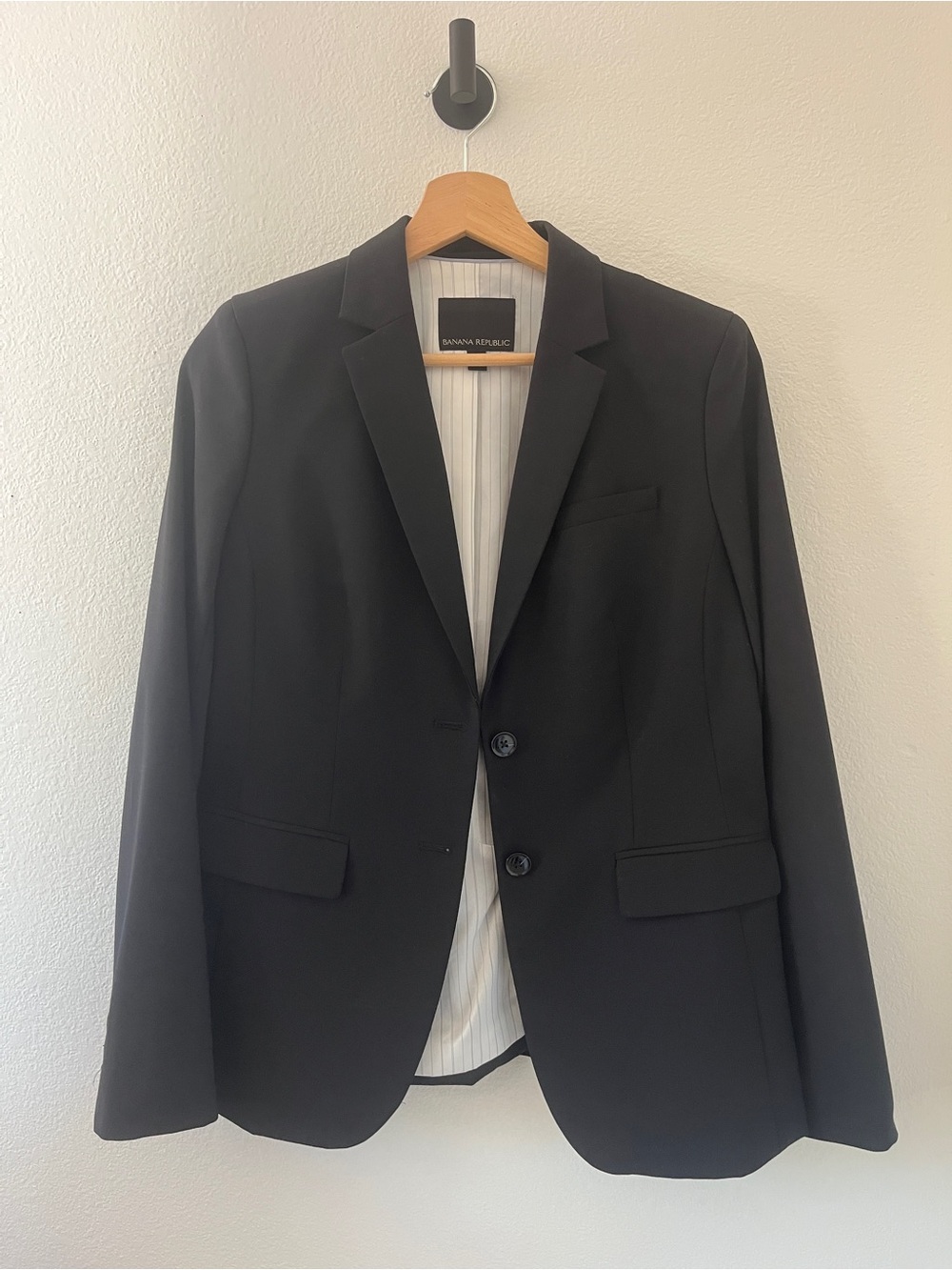 Banana Republic Black Notch Lapel Two-Button Blazer